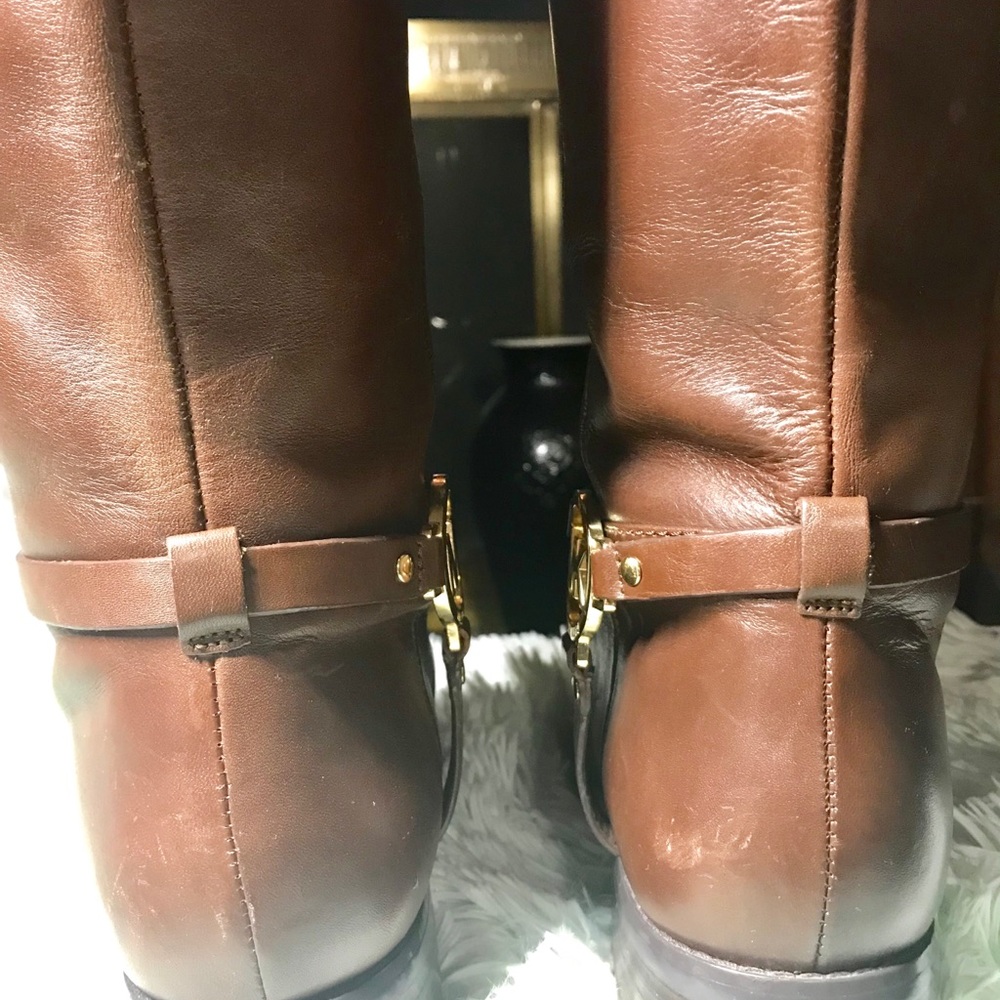 Boots 👢 - Picture 3 of 4